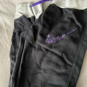 Nike SweatPants joggers L Large EUC